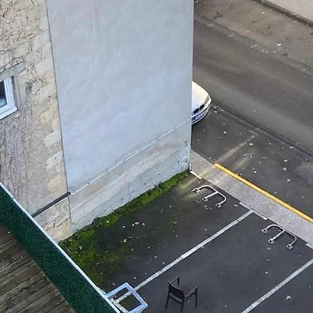 Apartment En Plein Centre De Avec Parking Prive
